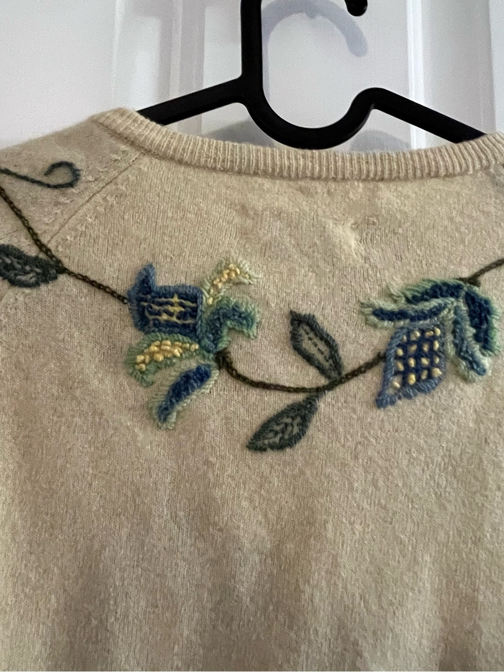 Vintage Cream Colored Embroidered Cardigan - Picture 5 of 15